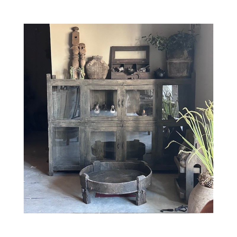 Unieke oude vitrine kast Unieke oude vitrine kast
