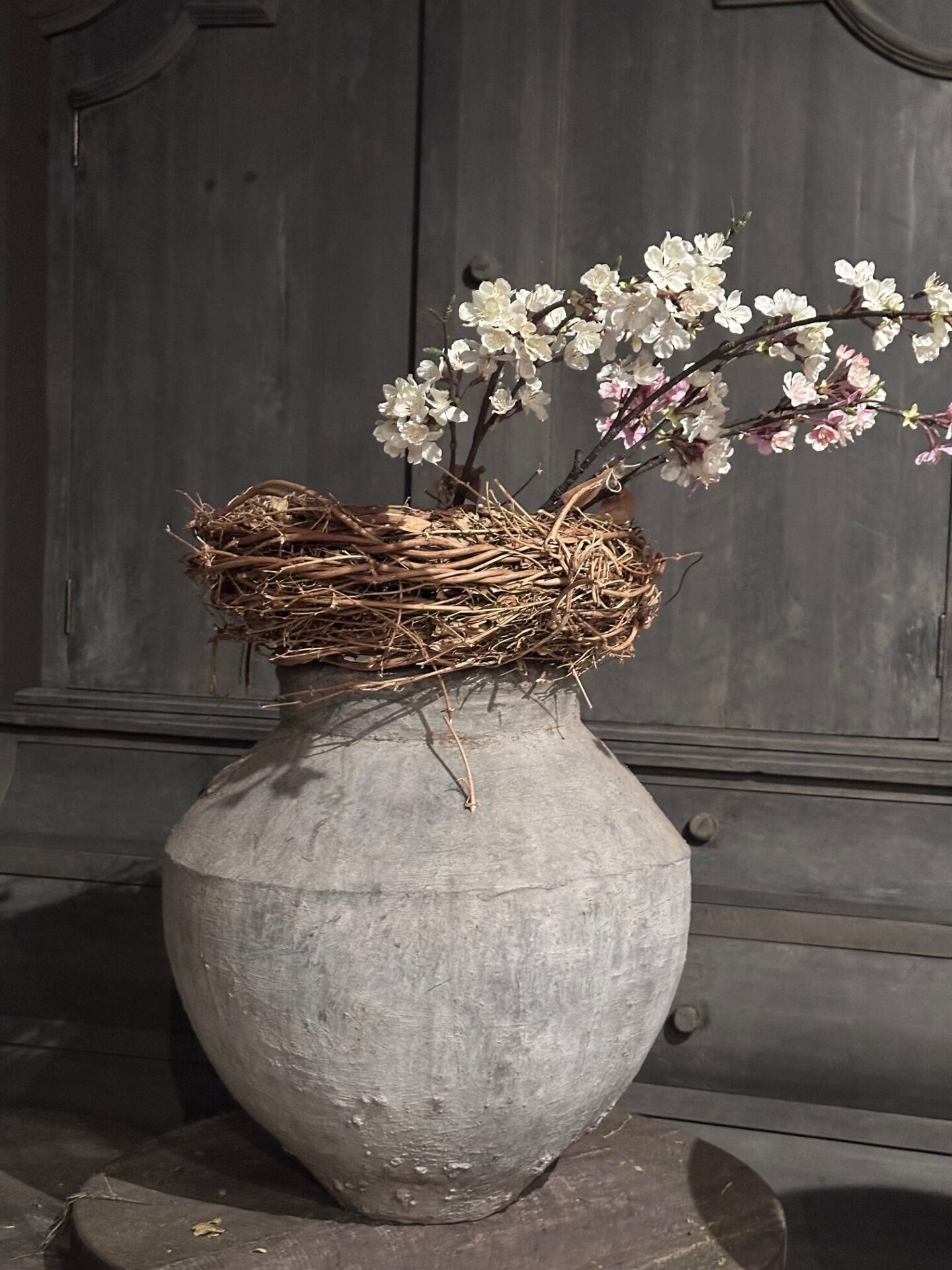 Authentieke Oude Stenen Waterkruik – Wabi-Sabi & Sober Wonen (49 cm) - Afbeelding 3