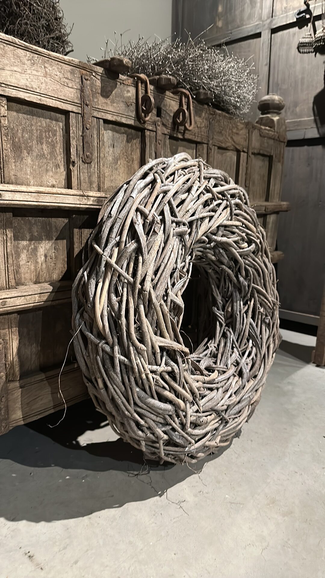 Grote Sobere Takkenkrans – Ø 65 cm - Afbeelding 2