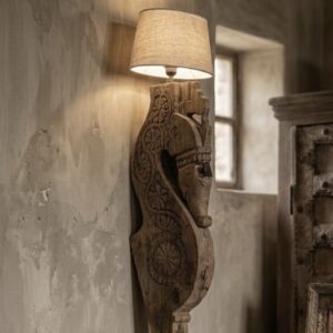 Landelijke Wandlamp van Oud Houten Ornament – 110 cm