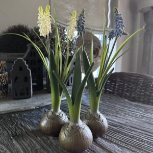Uniek Kunststof Vaasje in de Vorm van een Bloembol