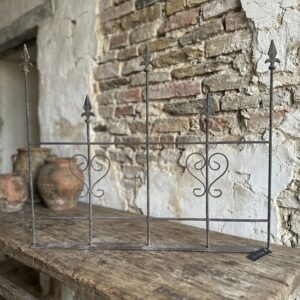 Brocante Metalen Decoratie Rekje - Roest Look - 60x4x51 cm